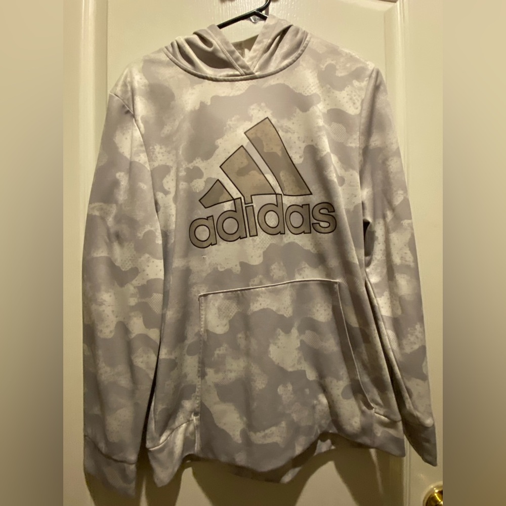 Used Adidas Boys Youth XL 18 Hoodie